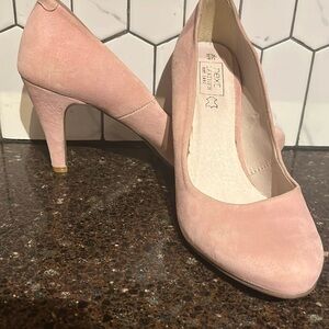 Next Leather faux suede size 6.5 pastel pink high heels, pointed toe